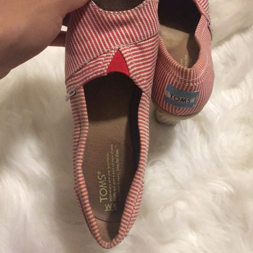 Toms - Picture 4 of 4